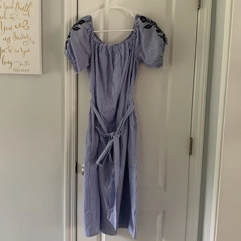 Who What Wear Dress Embroidered Striped Large‎ pockets tie waist off Shoulders - Picture 15 of 16